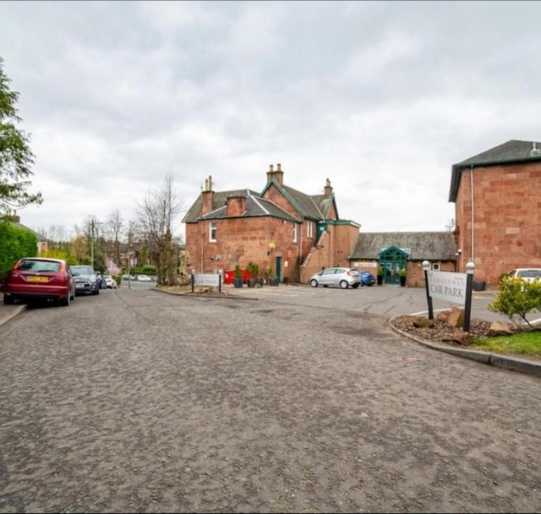 The Redstones Hotel & Restaurant East Kilbride Extérieur photo